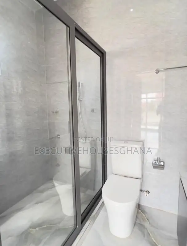 2bdrm Townhouse/Terrace in Ashaley Botwe for sale