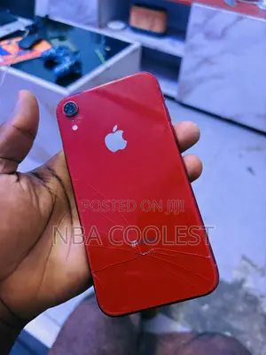 Apple iPhone XR 64 GB Red