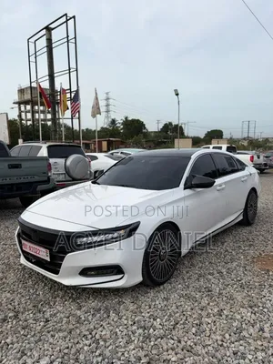 Honda Accord Touring 2.0T 2018 White