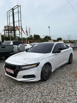 Honda Accord Touring 2.0T 2018 White