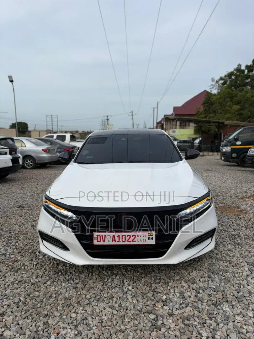 Honda Accord Touring 2.0T 2018 White