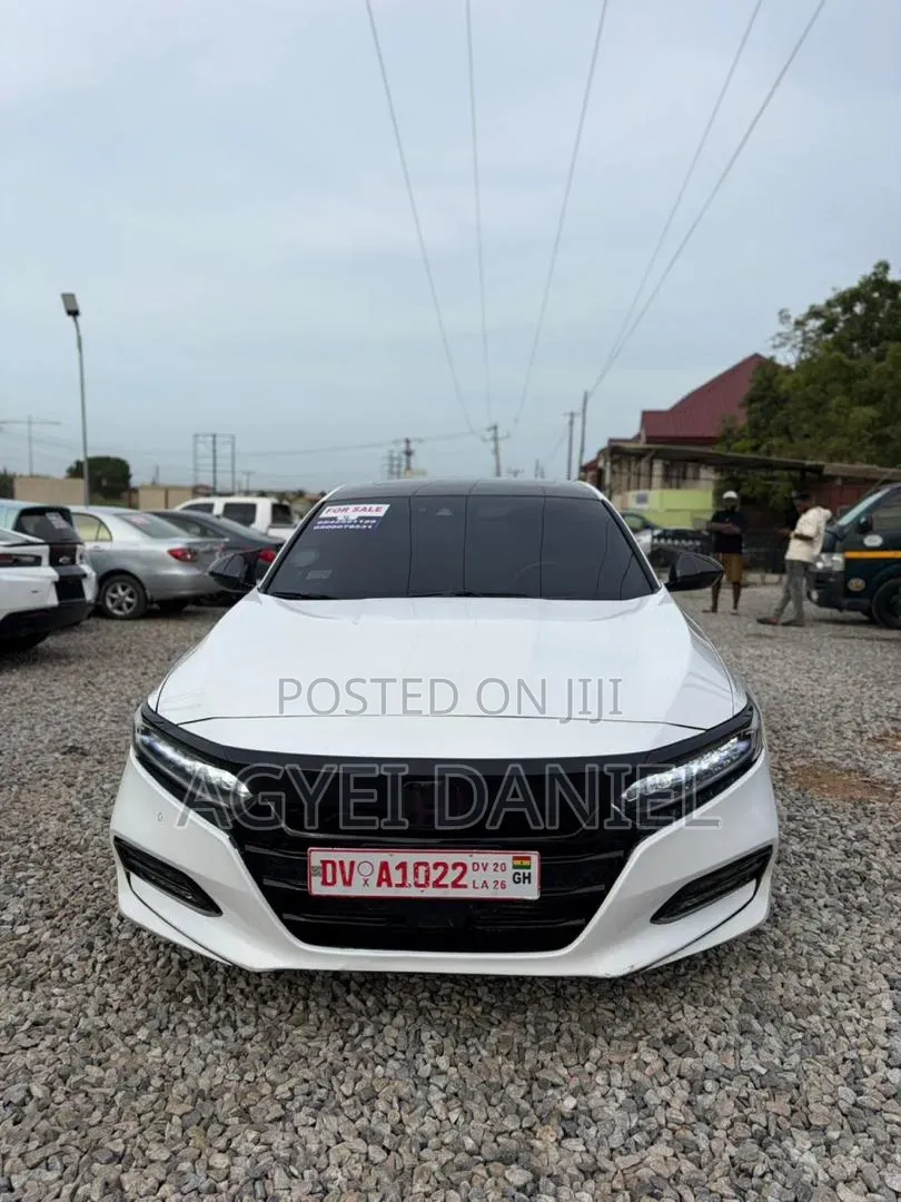 Honda Accord Touring 2.0T 2018 White