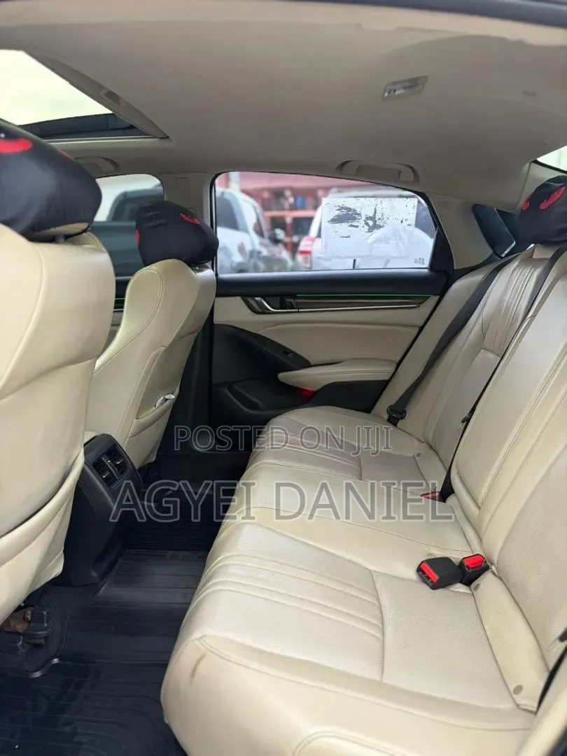 Honda Accord Touring 2.0T 2018 White