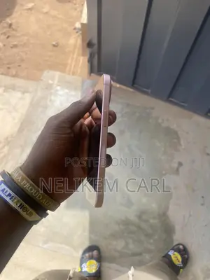 Apple iPhone 15 128 GB Pink