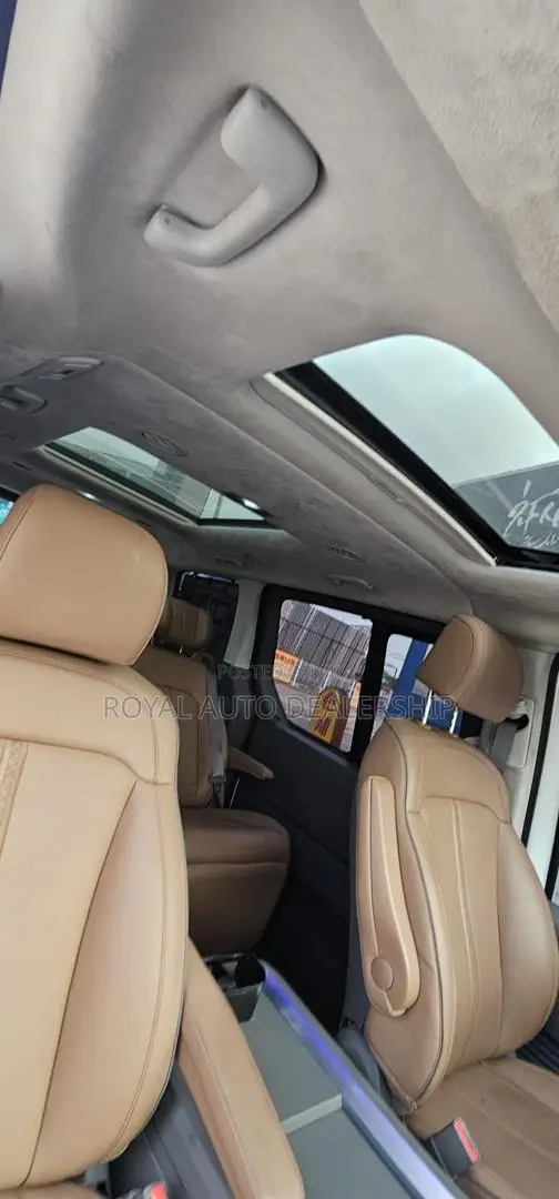 Hyundai Starex 2023 White