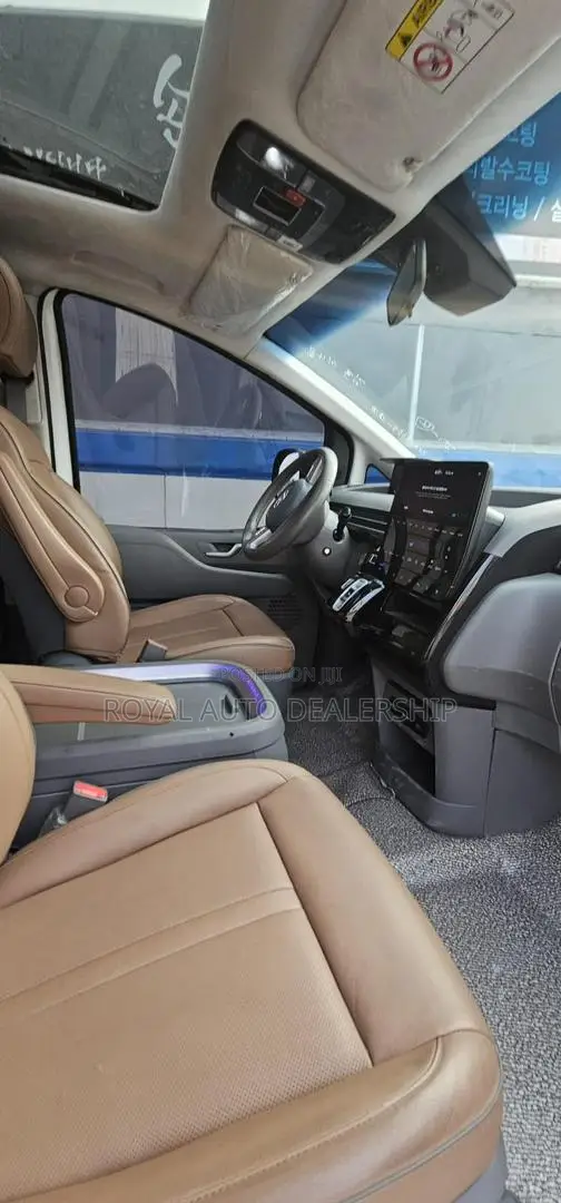 Hyundai Starex 2023 White
