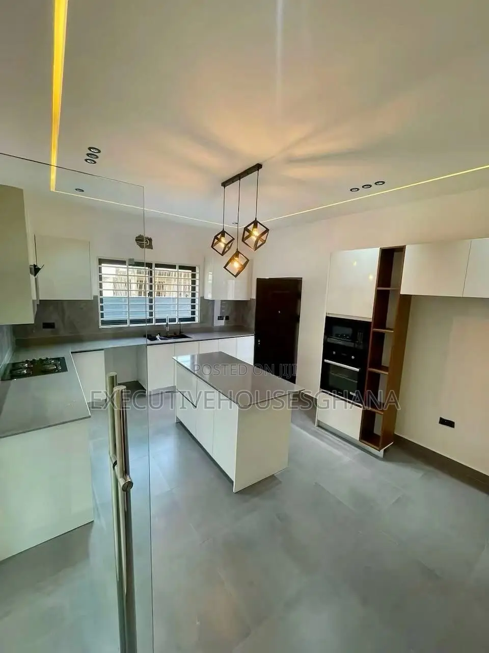 4bdrm House in Oyarifa for sale