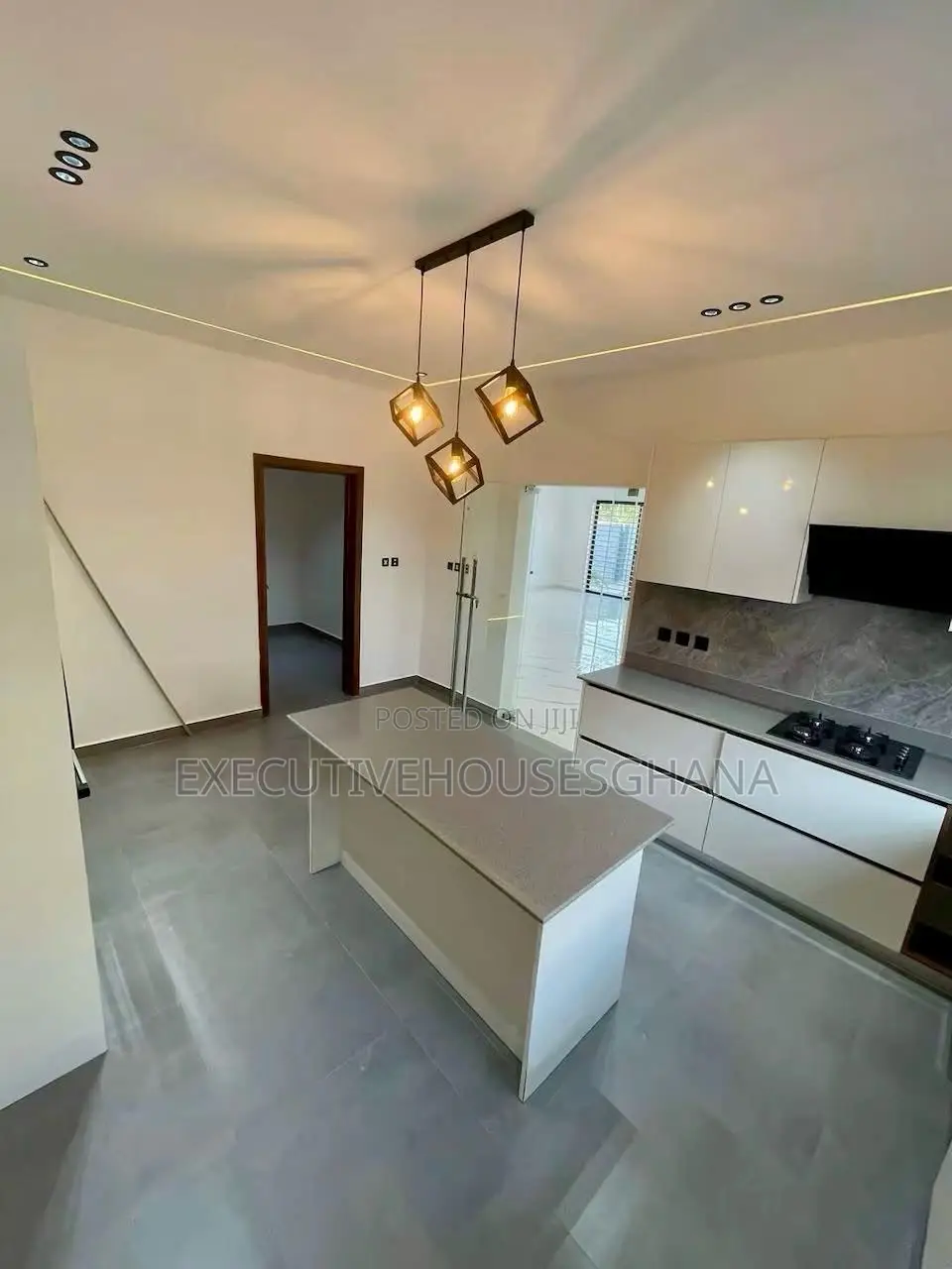 4bdrm House in Oyarifa for sale