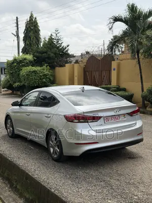 Hyundai Elantra Sport Sedan FWD (1.6L 4cyl 6M) 2017 Silver