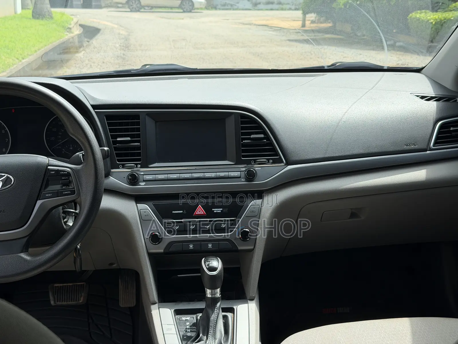 Hyundai Elantra Sport Sedan FWD (1.6L 4cyl 6M) 2017 Silver