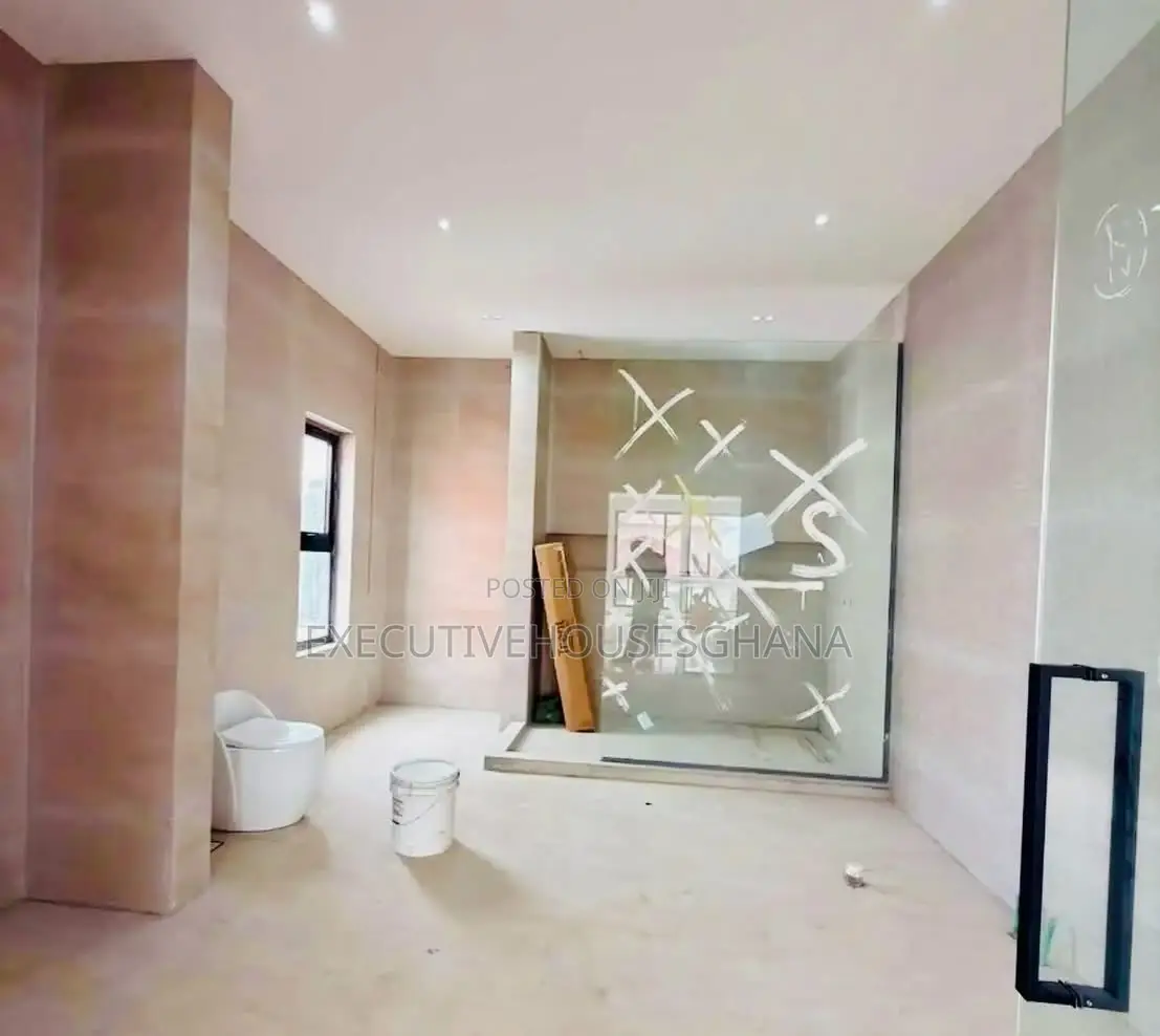 4bdrm House in East Legon for sale