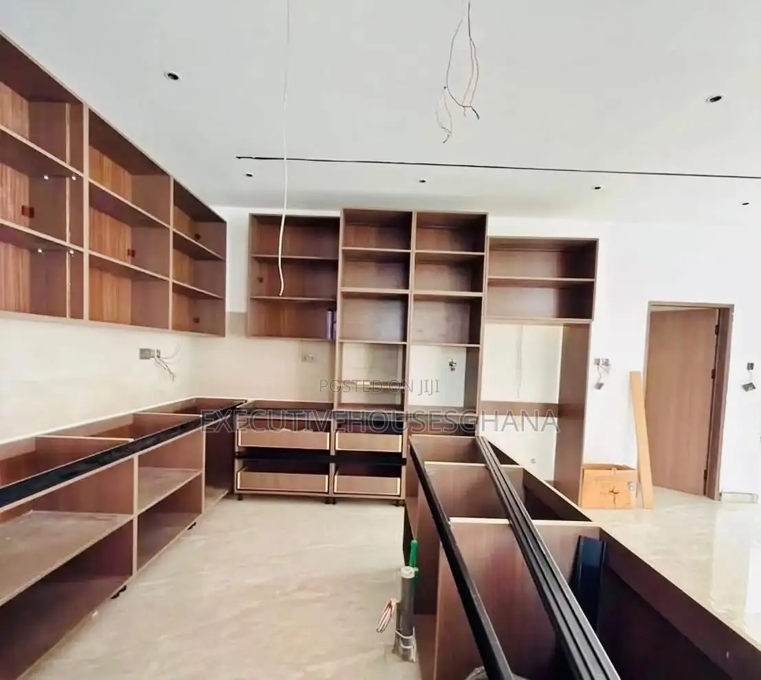 4bdrm House in East Legon for sale