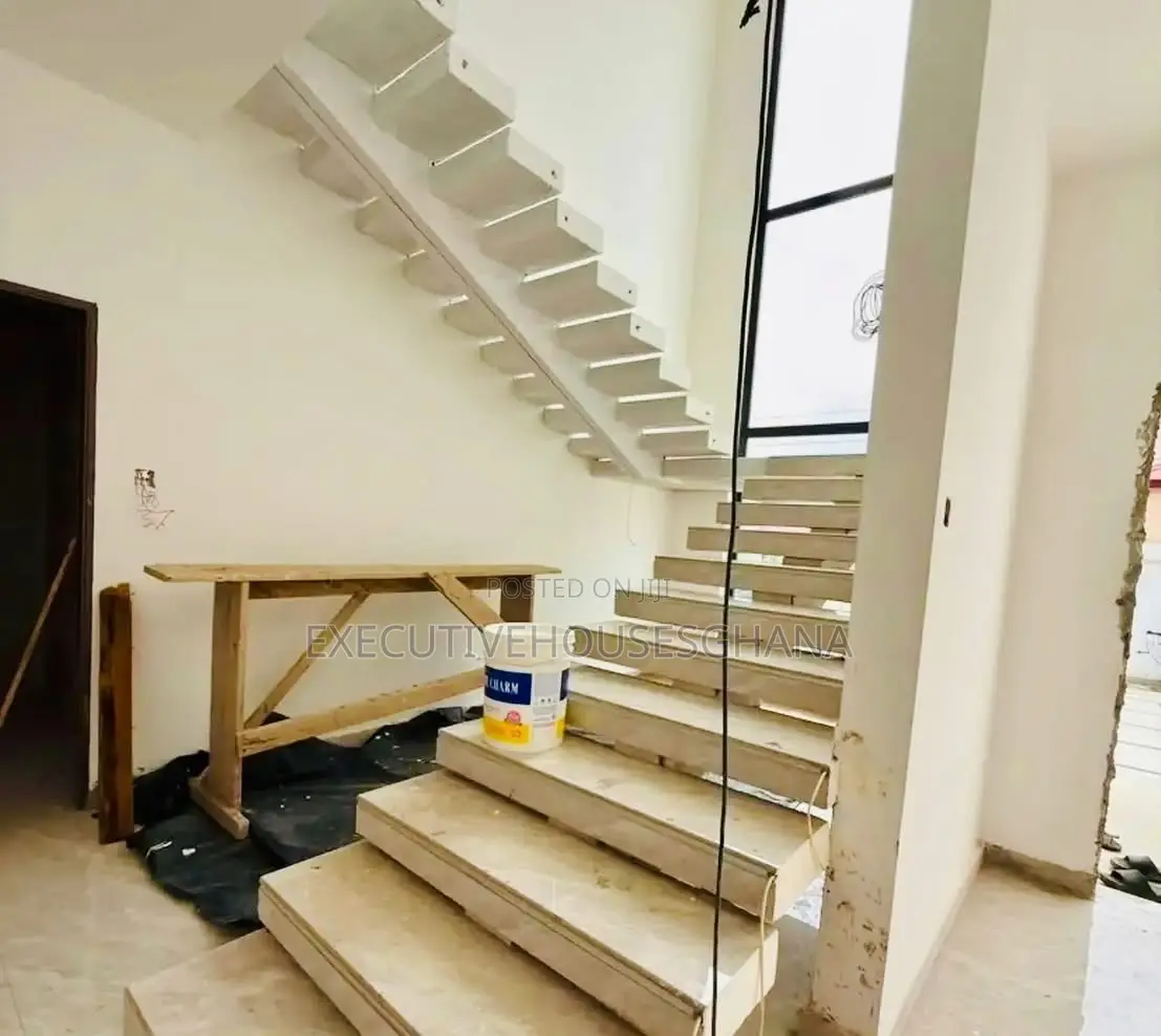 4bdrm House in East Legon for sale