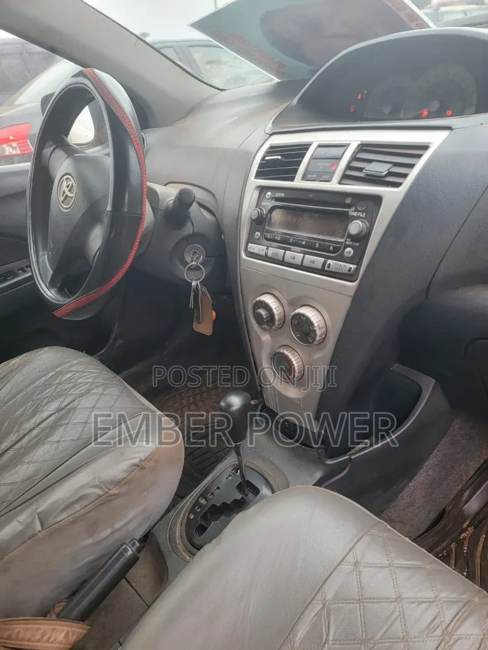 Toyota Yaris 2010 Red