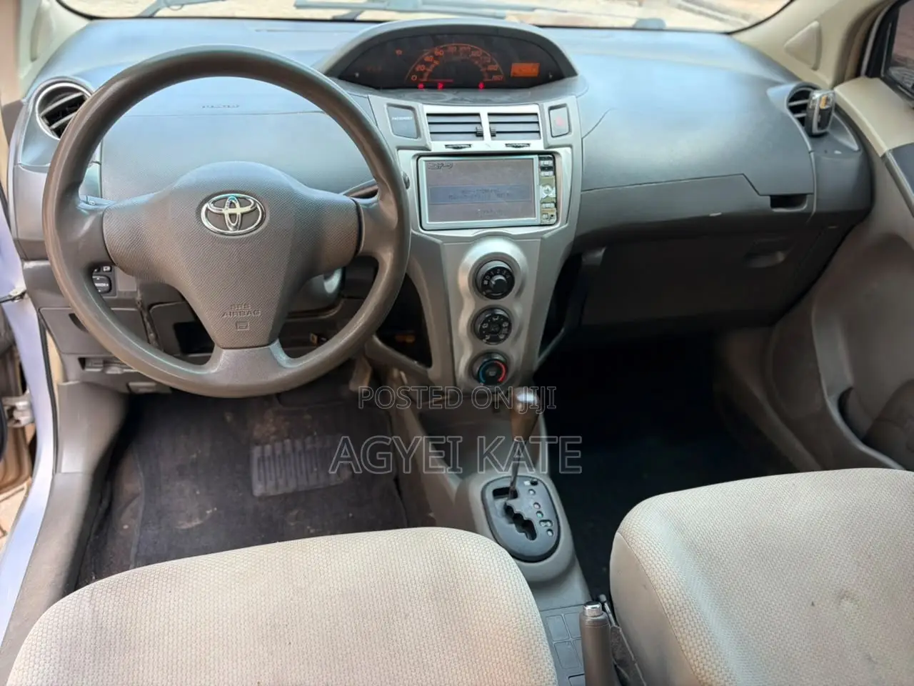Toyota Vitz 1.3 AWD 3dr 2010 Silver