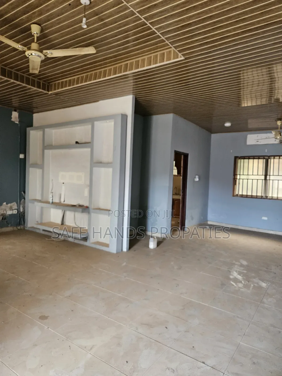 2bdrm House in Naugua Street, Lake Side Estate for sale