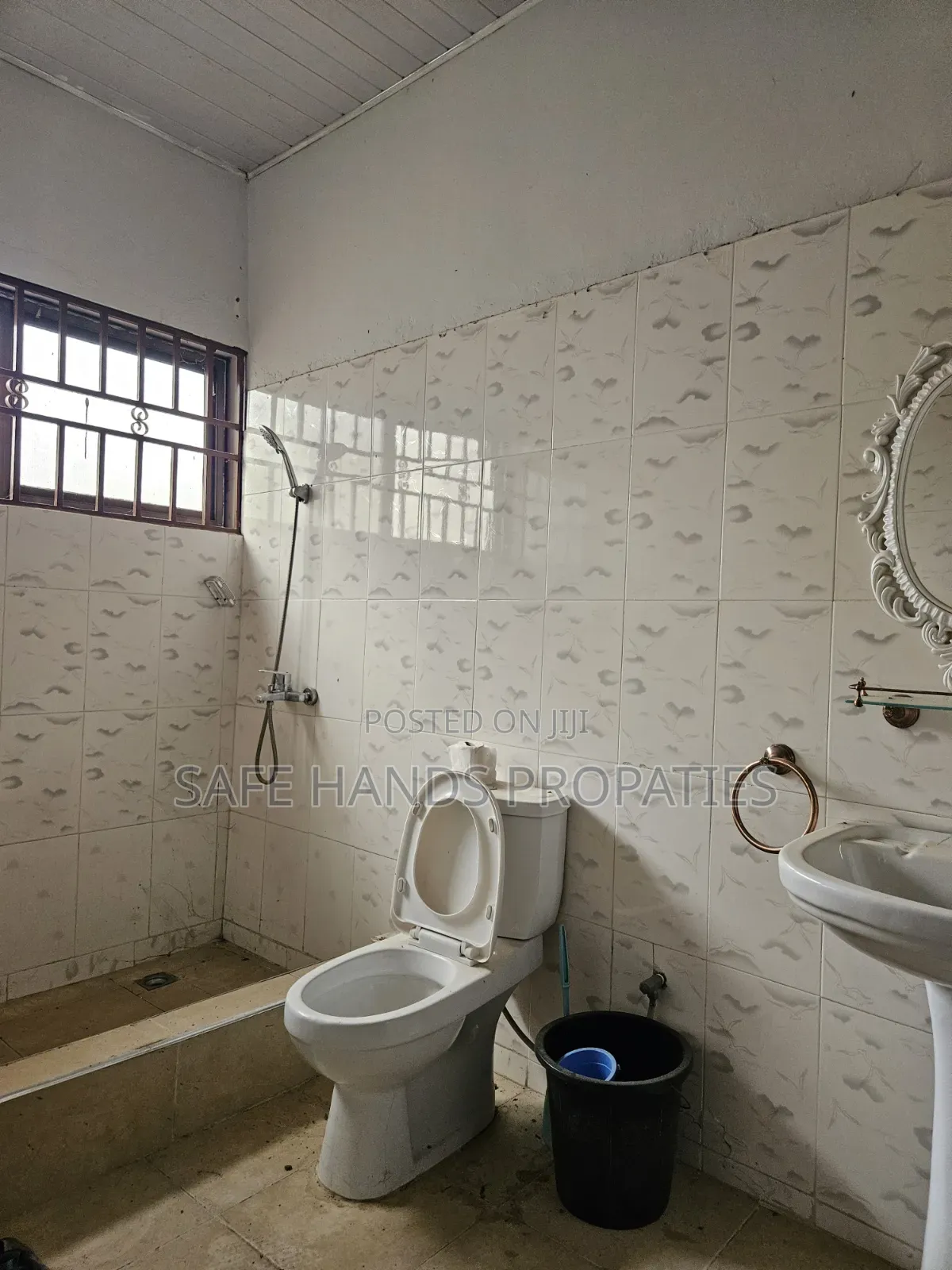 2bdrm House in Naugua Street, Lake Side Estate for sale
