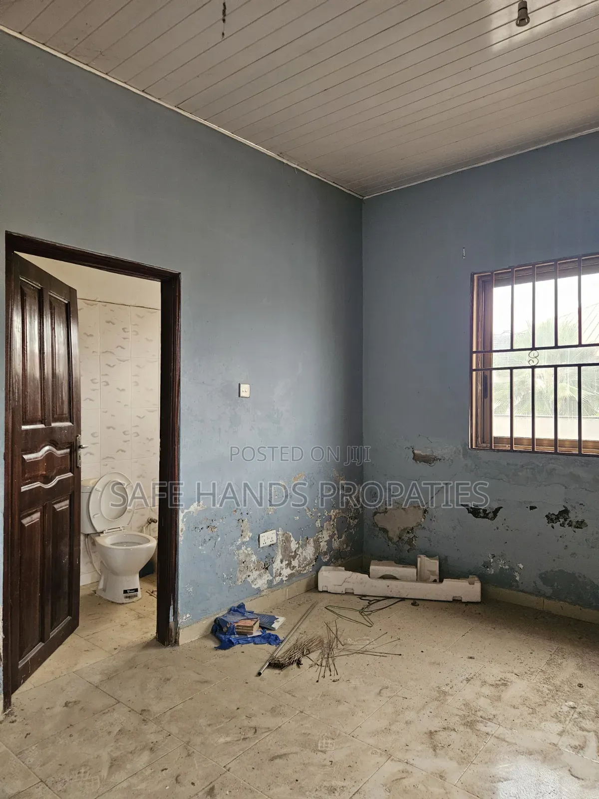 2bdrm House in Naugua Street, Lake Side Estate for sale