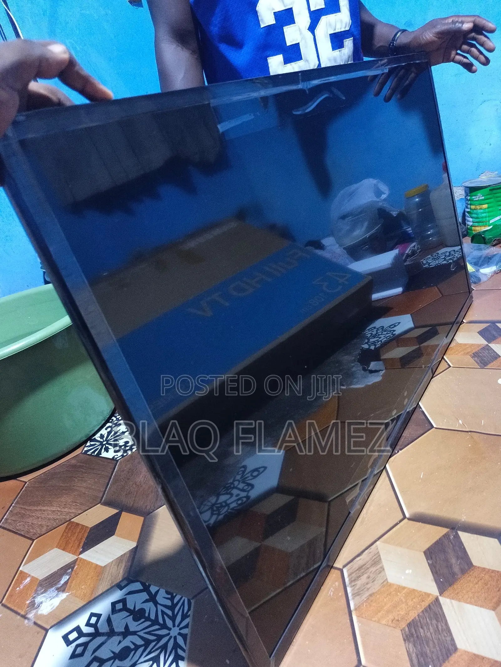 New Samsung 43" Satellite Tv