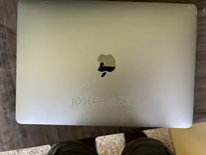 Laptop Apple MacBook Pro 2017 8GB Intel Core i5 SSD 256GB