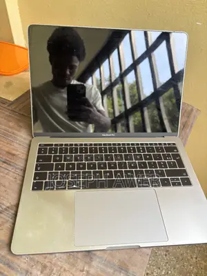 Laptop Apple MacBook Pro 2017 8GB Intel Core i5 SSD 256GB