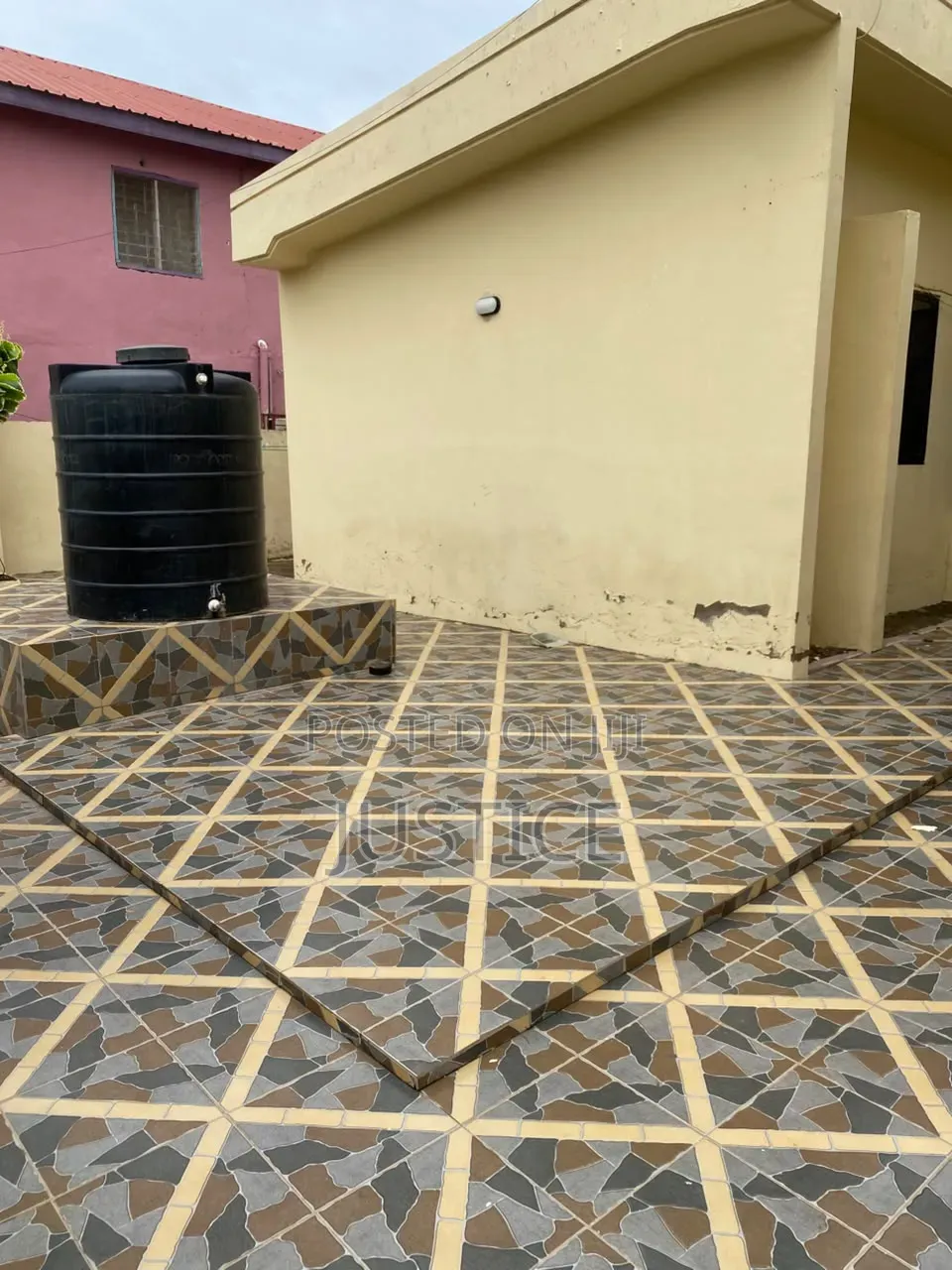 5bdrm House in West Legon, Police Station for rent