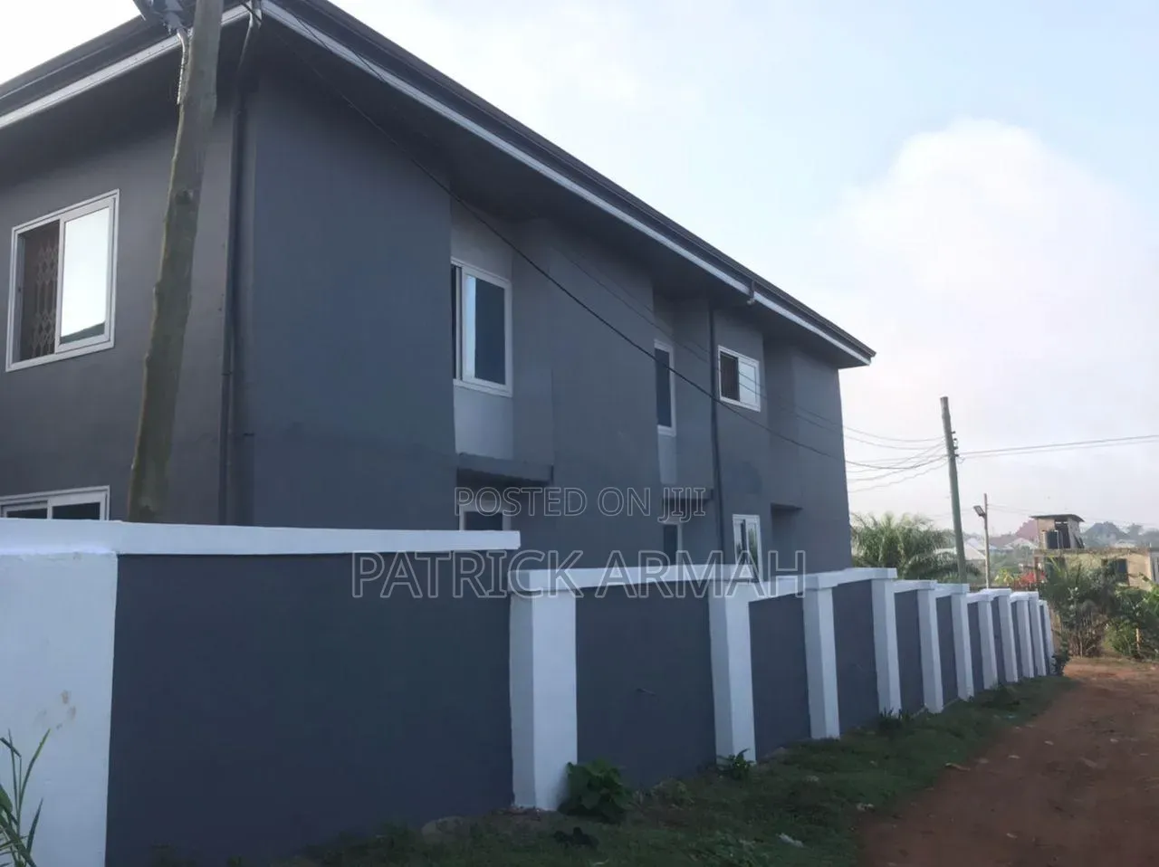 8bdrm Block of Flats in Kumasi Metropolitan for sale