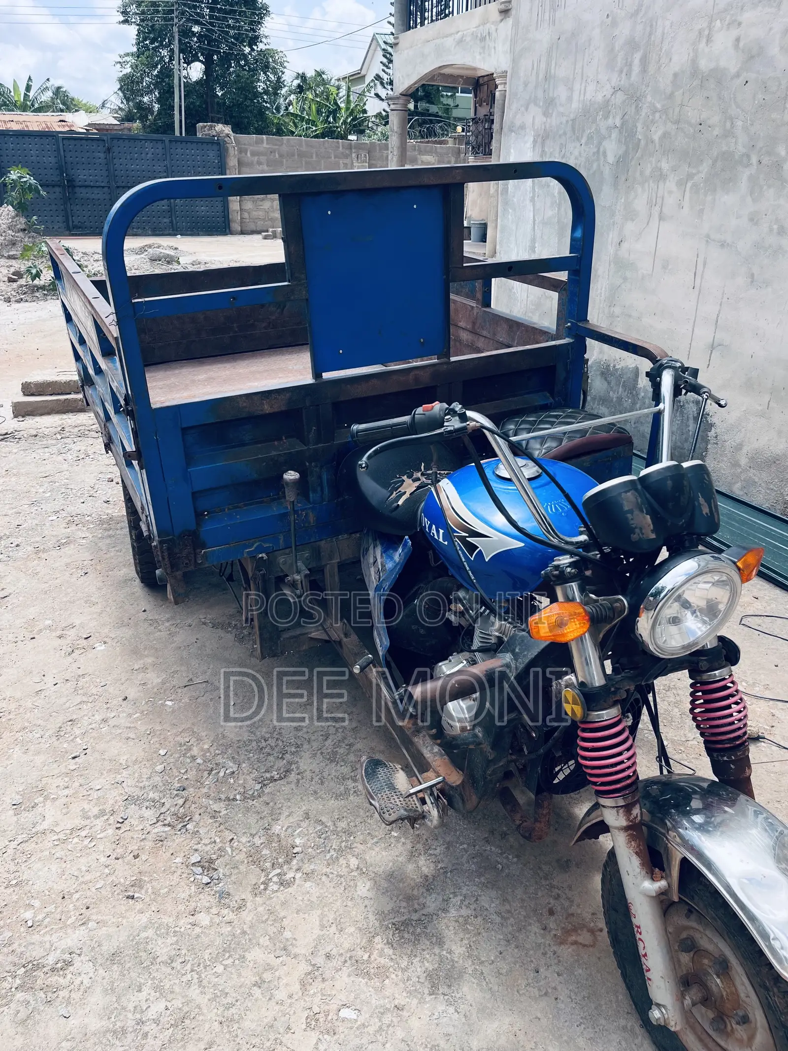 Royal Motorcycle 2023 Blue