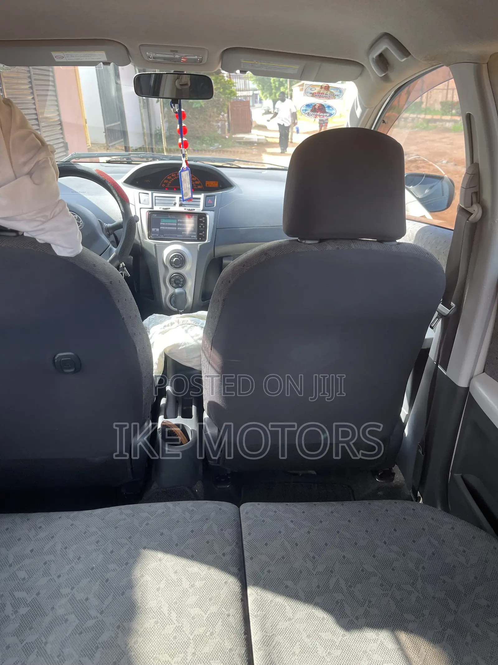 Toyota Vitz 1.3 AWD 3dr 2010 Black