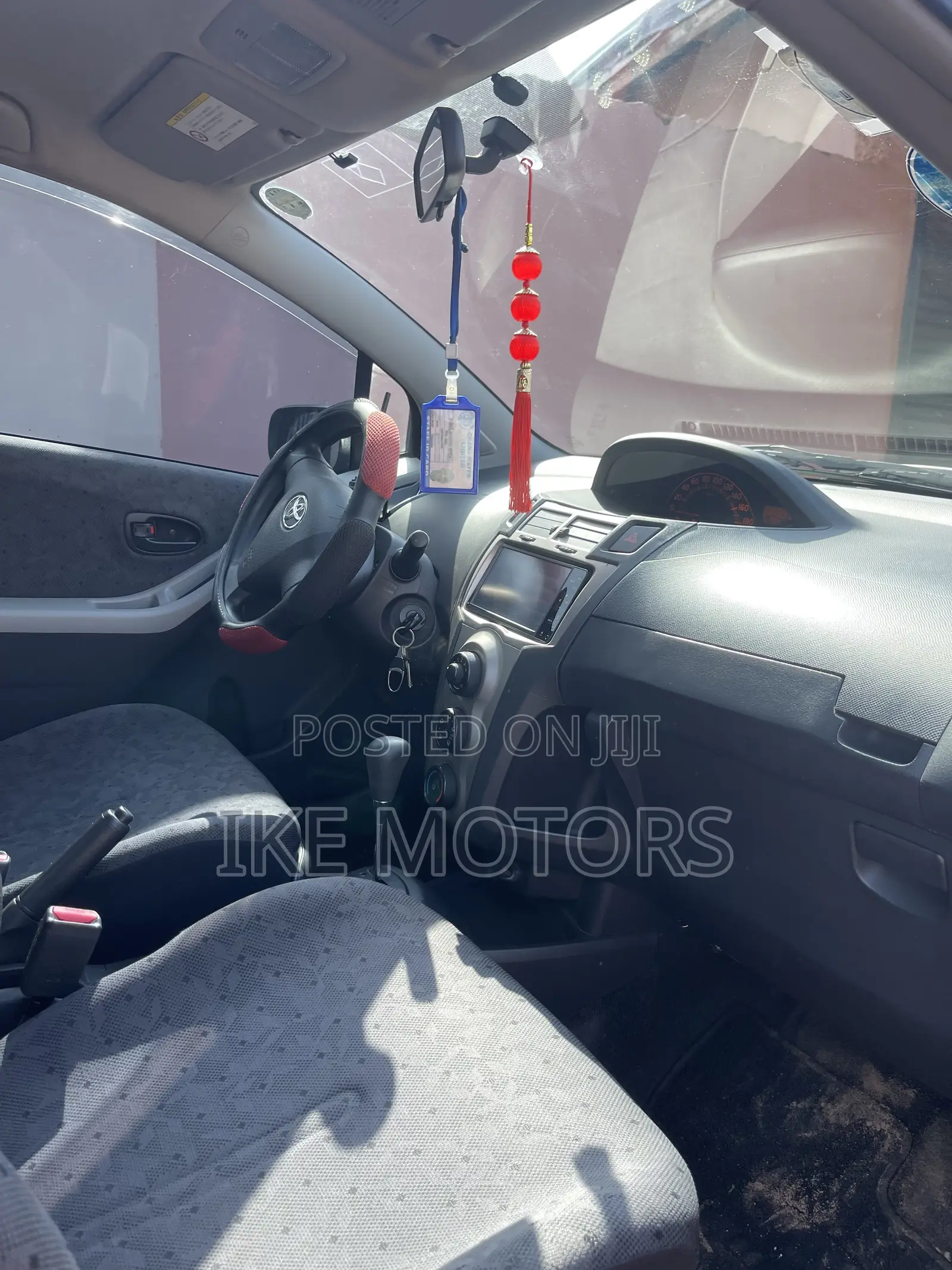 Toyota Vitz 1.3 AWD 3dr 2010 Black