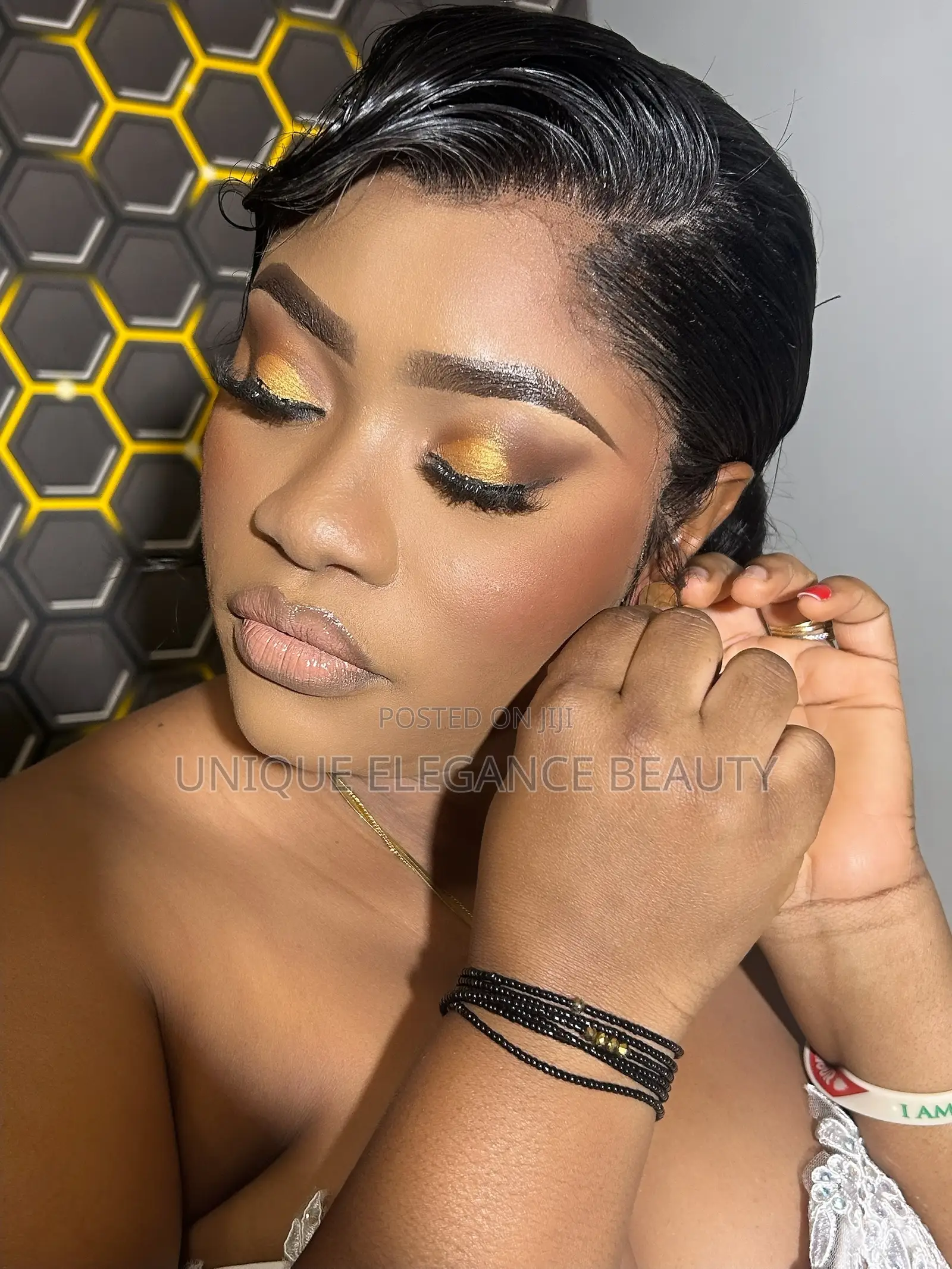 Professional Makeup Home Tutor