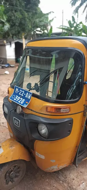 Bajaj RE 2022 Yellow