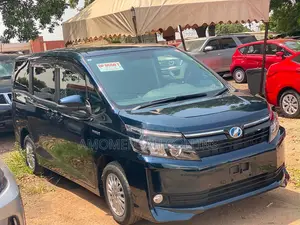 Toyota Voxy 2015 Black