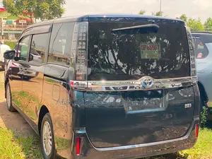 Toyota Voxy 2015 Black