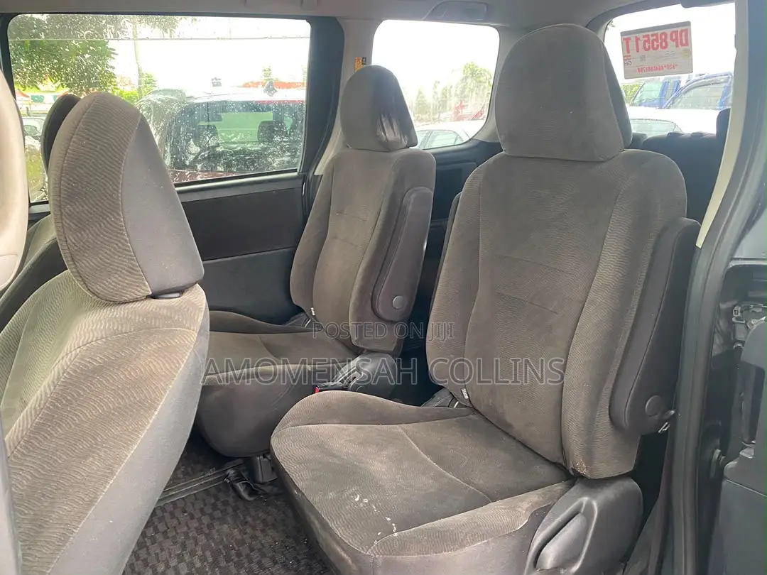 Toyota Voxy 2013 Gray