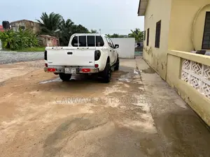 Mitsubishi L200 2014 White
