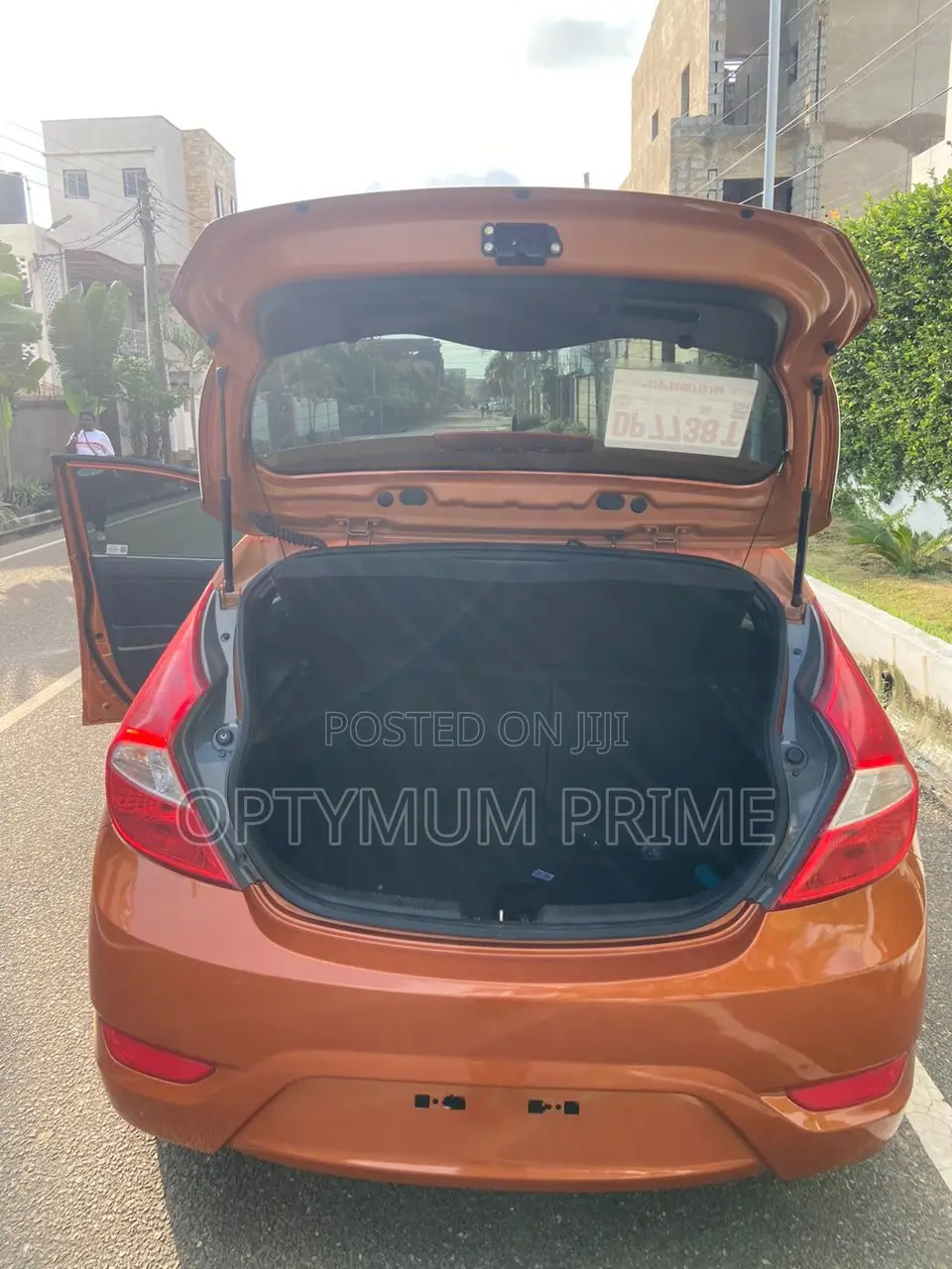 Hyundai Accent SE Hatchback 2017 Orange