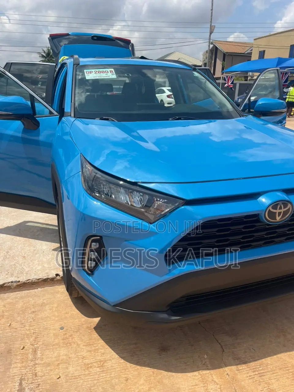 Toyota RAV4 XLE FWD 2019 Blue