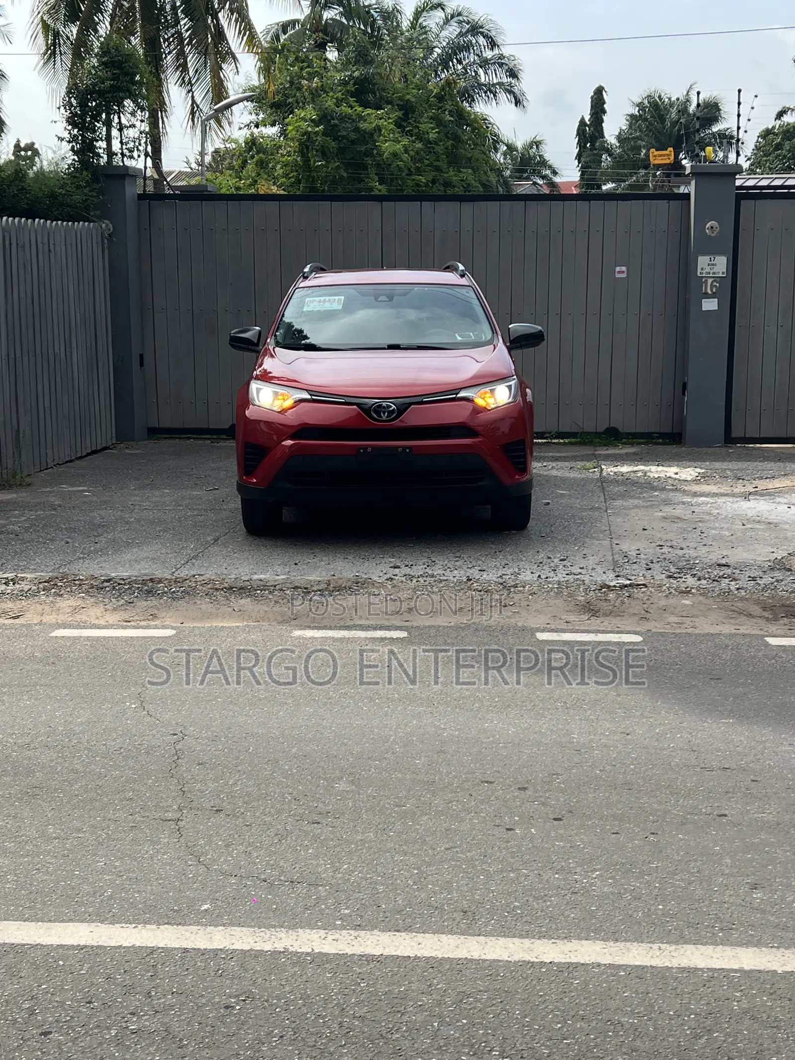 Toyota RAV4 LE AWD (2.5L 4cyl 6A) 2017 Red