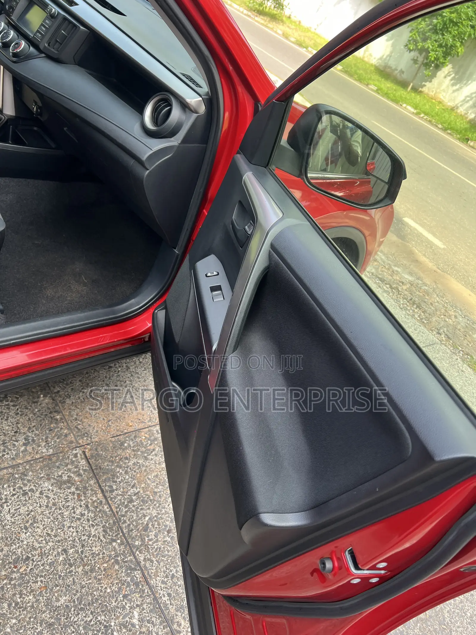 Toyota RAV4 LE AWD (2.5L 4cyl 6A) 2017 Red
