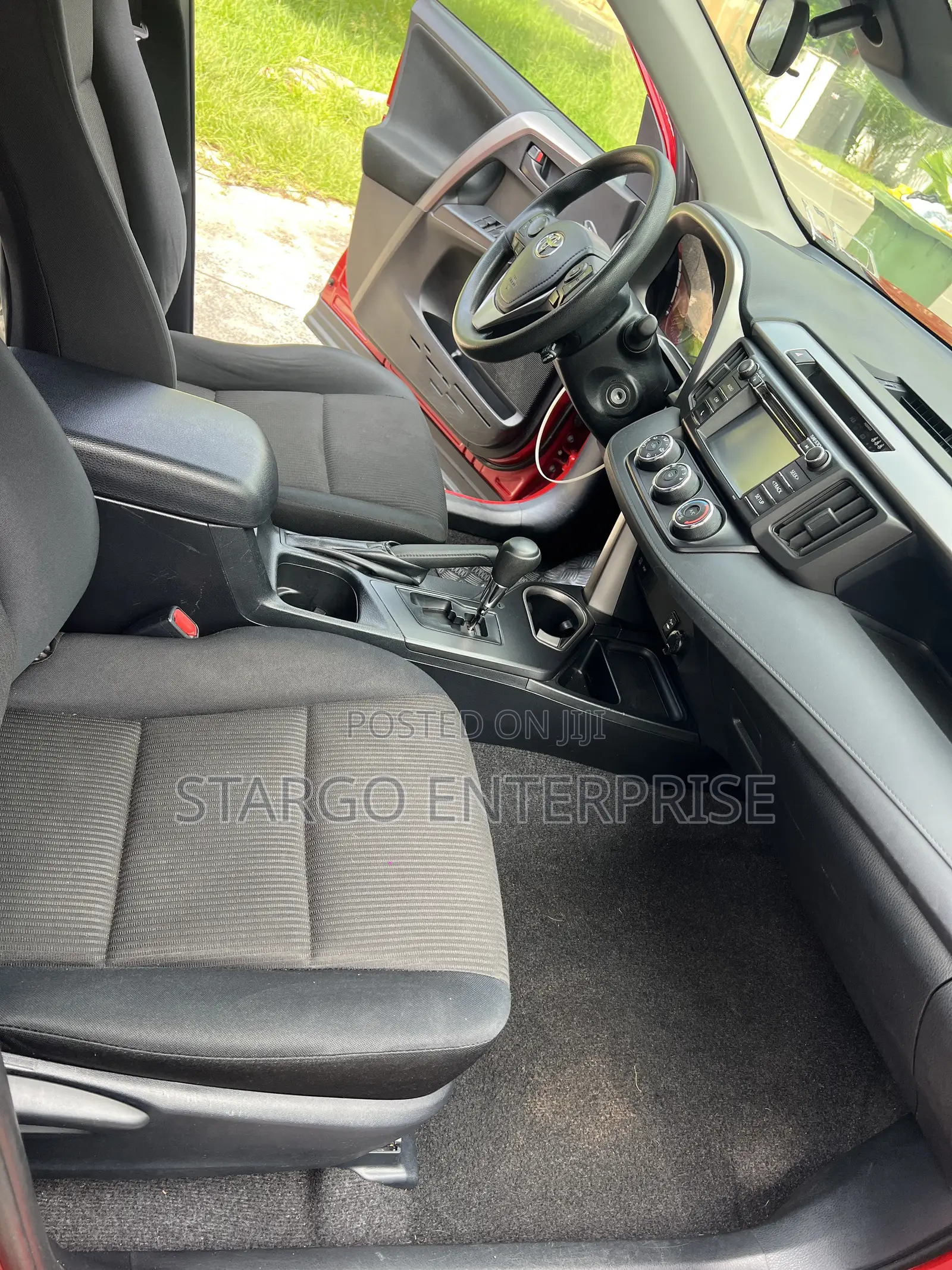 Toyota RAV4 LE AWD (2.5L 4cyl 6A) 2017 Red