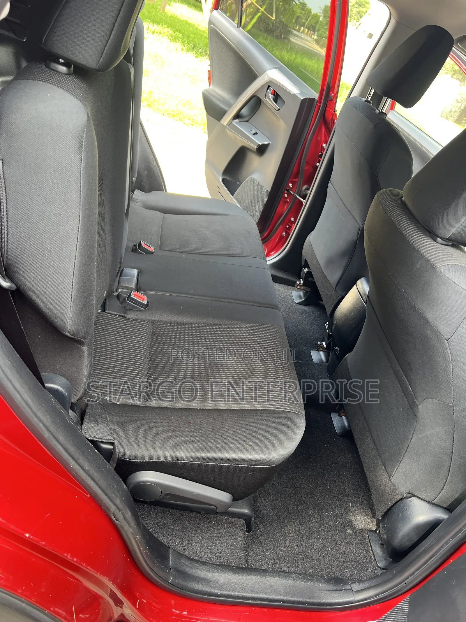 Toyota RAV4 LE AWD (2.5L 4cyl 6A) 2017 Red