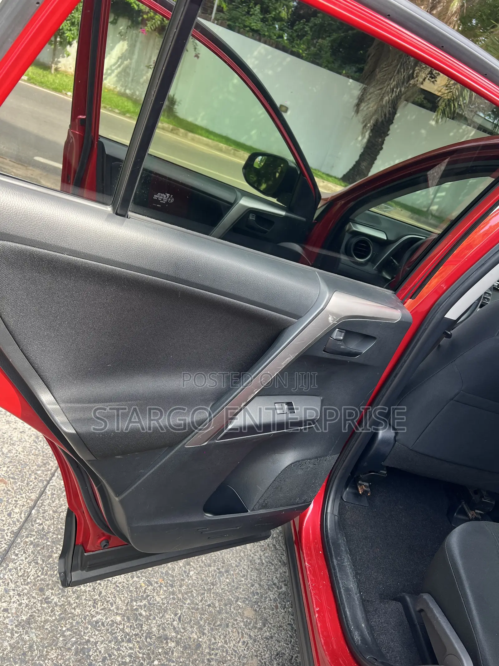 Toyota RAV4 LE AWD (2.5L 4cyl 6A) 2017 Red