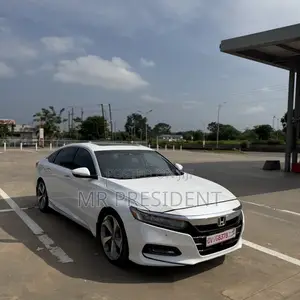 Honda Accord Touring 2018 White