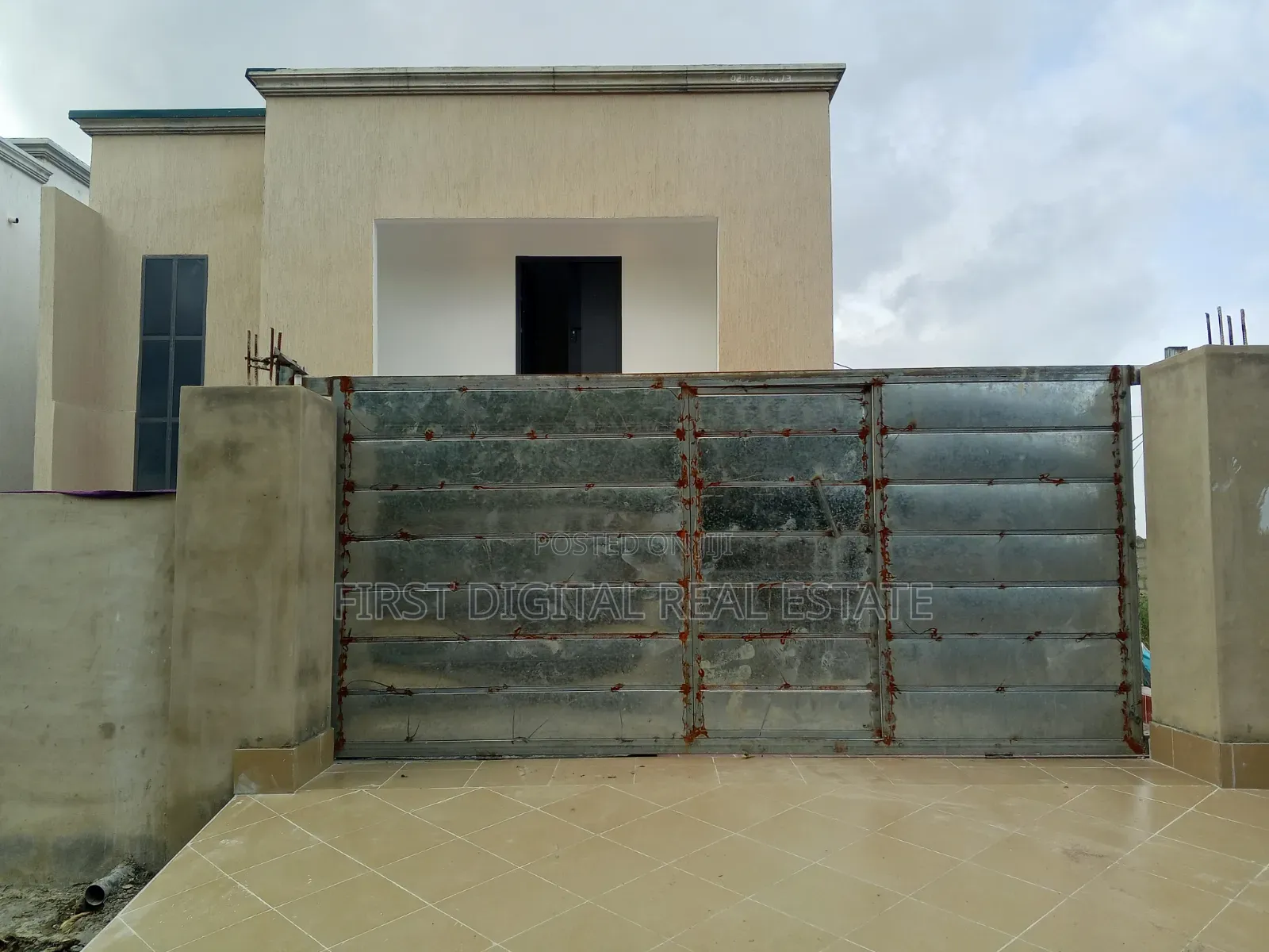 3bdrm Duplex in First Digital Real, Akweley for sale
