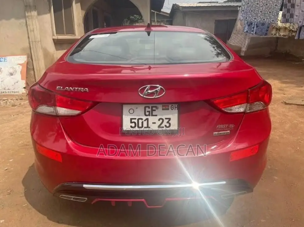 Hyundai Elantra Limited Sedan FWD (1.8L 4cyl 6A) 2013 Red