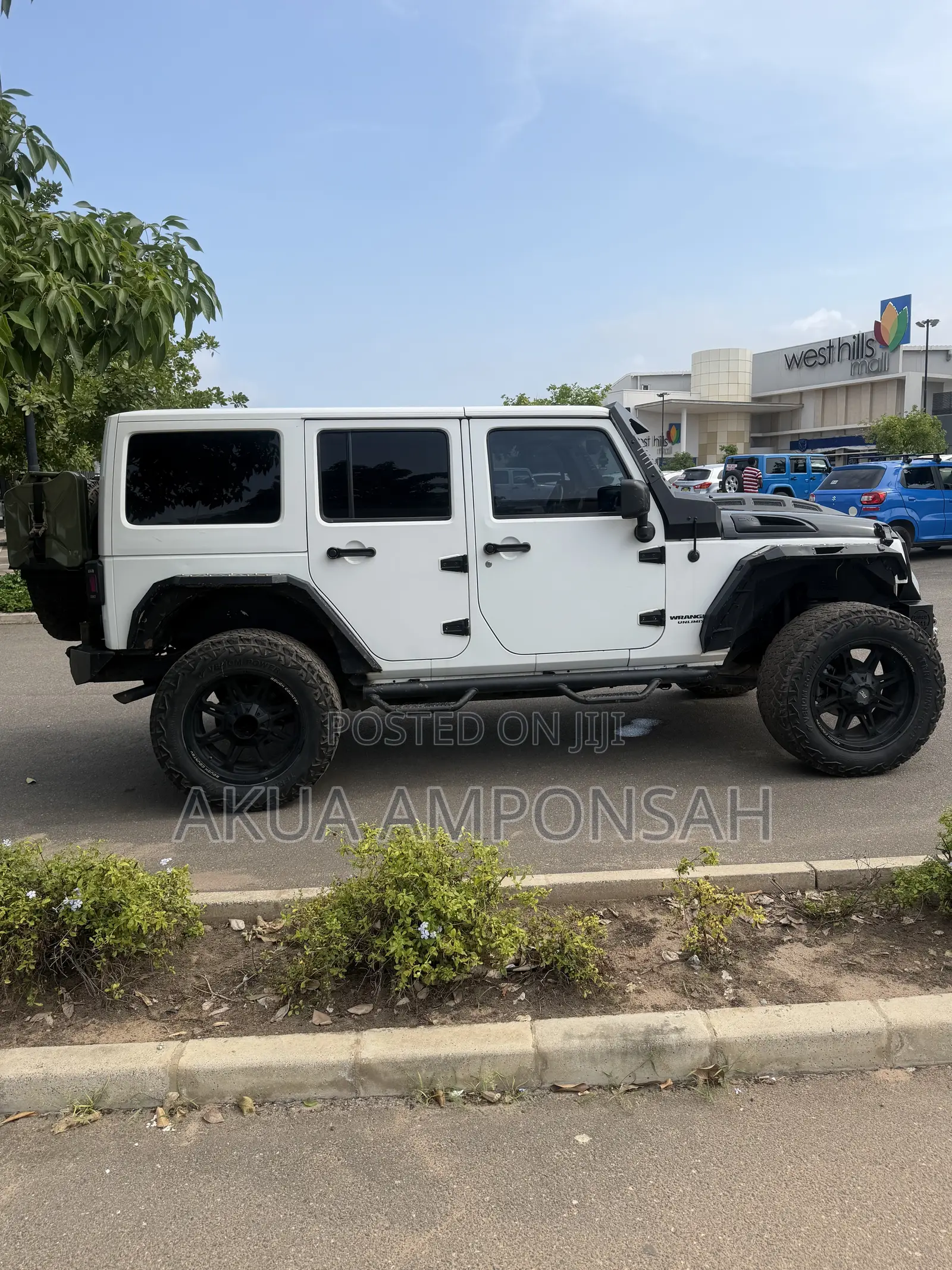 Jeep Wrangler Unlimited Sahara 4dr SUV 4WD (3.6L 6cyl 6M) 2015 White