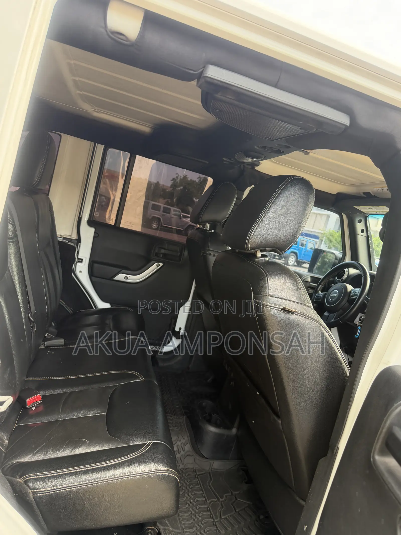 Jeep Wrangler Unlimited Sahara 4dr SUV 4WD (3.6L 6cyl 6M) 2015 White