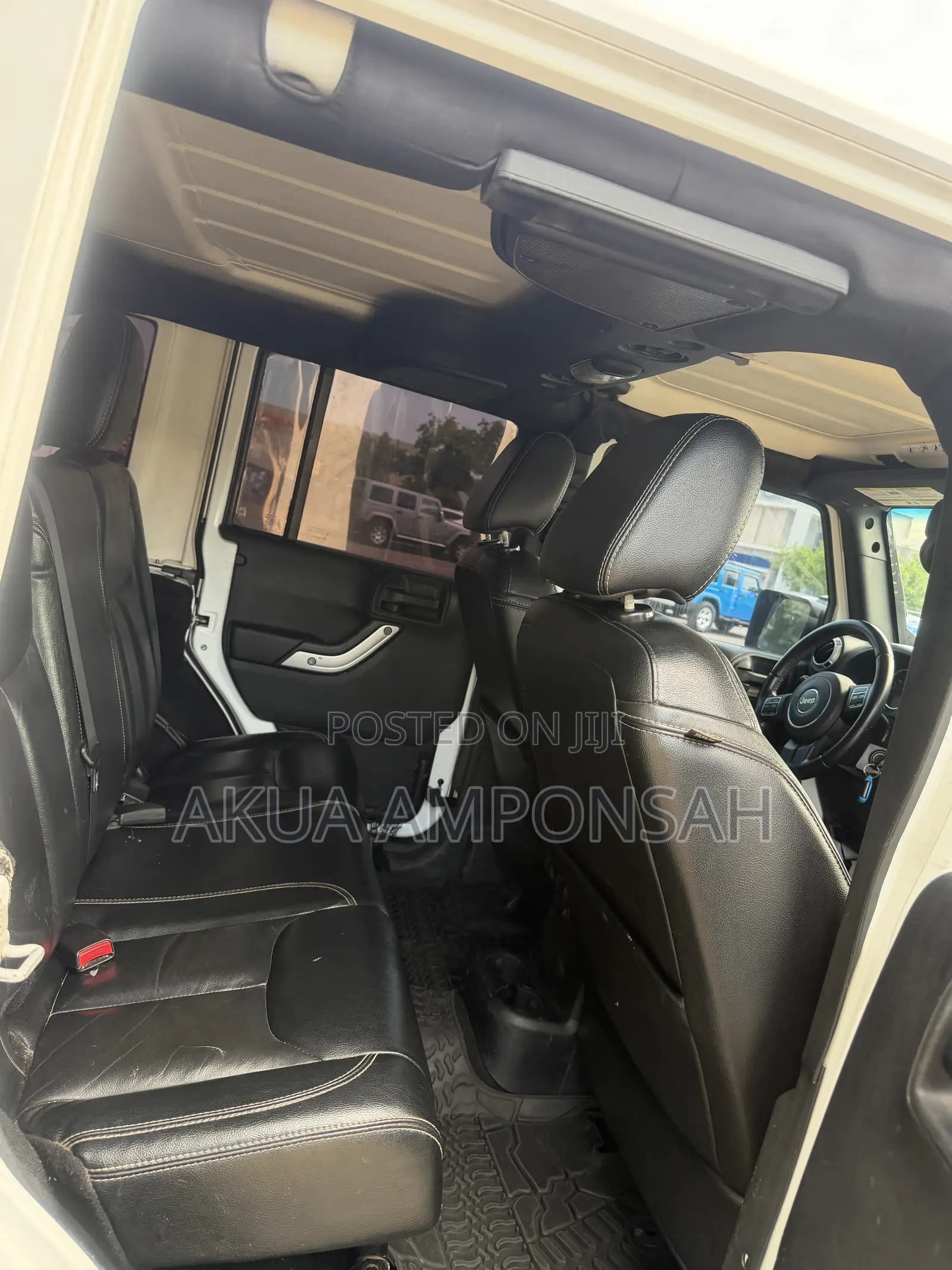 Jeep Wrangler Unlimited Sahara 4dr SUV 4WD (3.6L 6cyl 6M) 2015 White