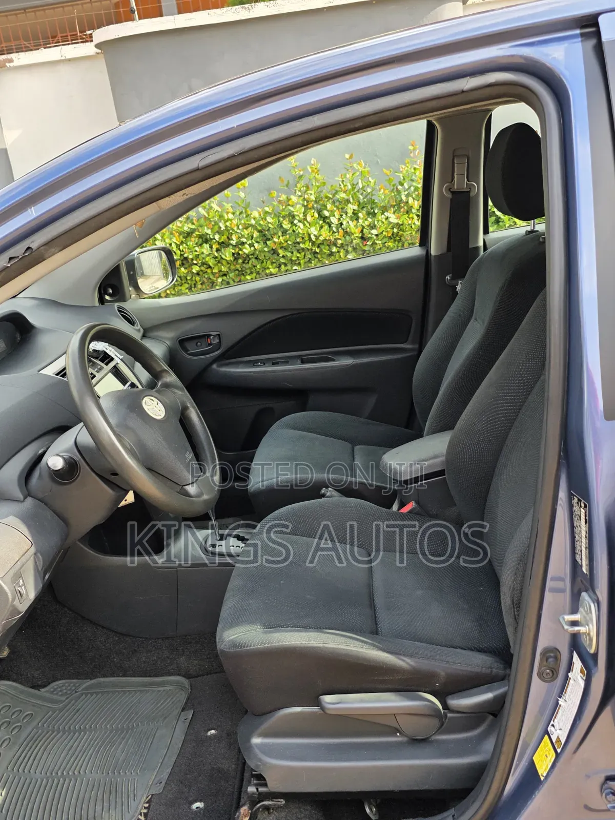 Toyota Yaris 2012 Blue